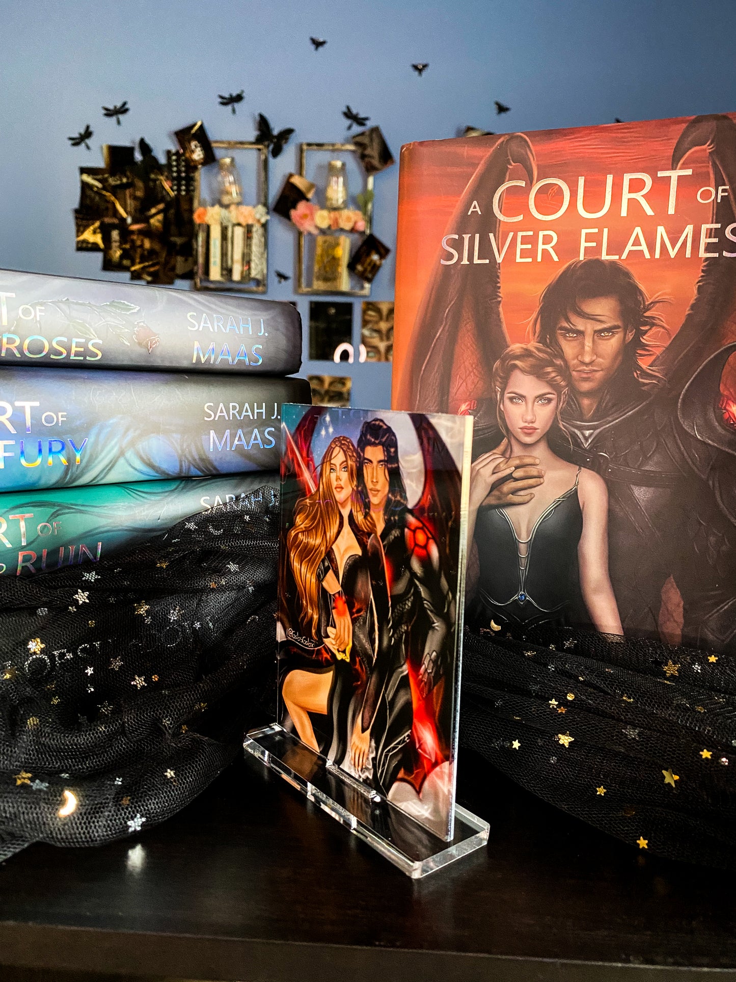 Cassian & Nesta - Fan Art from @Gabsgabx - Freestanding Bookshelf / Desktop Acrylic Accessory - Officially licensed by Sarah J. Maas - FA33