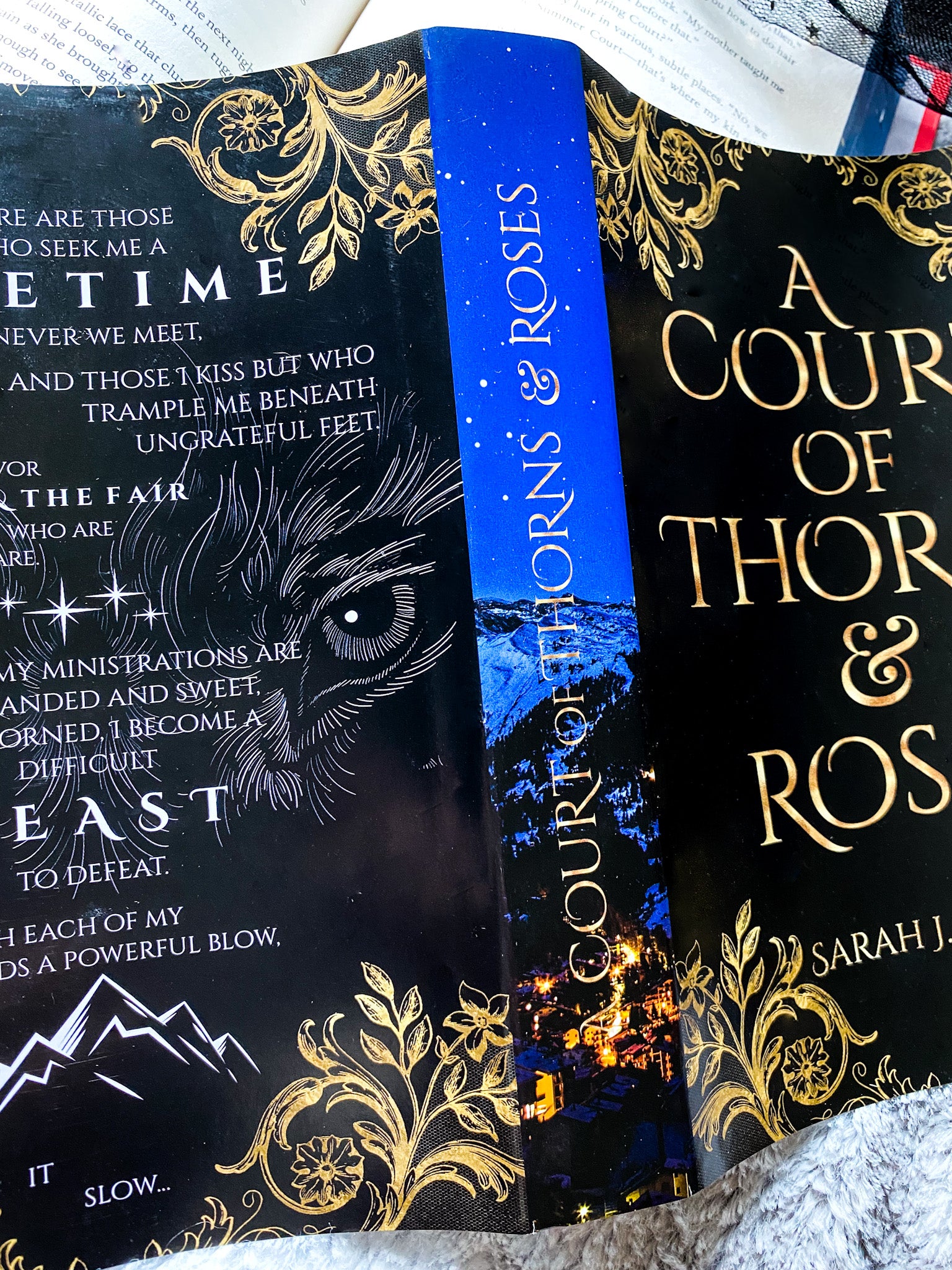 ACOTAR series sold dust jackets